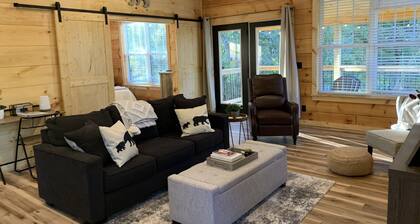 NEW! COZY 4 Guest Cabin in Damascus! NO PET FEE!