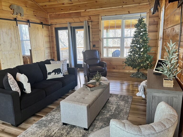 New! Cozy 4 Guest Cabin In Damascus! Pet Friendly! - Virginia