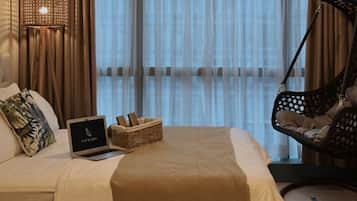 1 bedroom, in-room safe, free WiFi, bed sheets