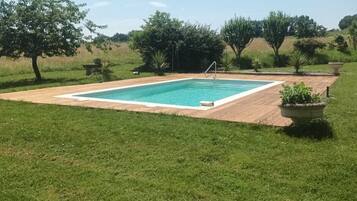 Piscine extérieure, piscine chauffée