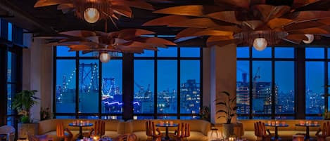3 bares o lounges, bar de cocteles, lounge en el lobby