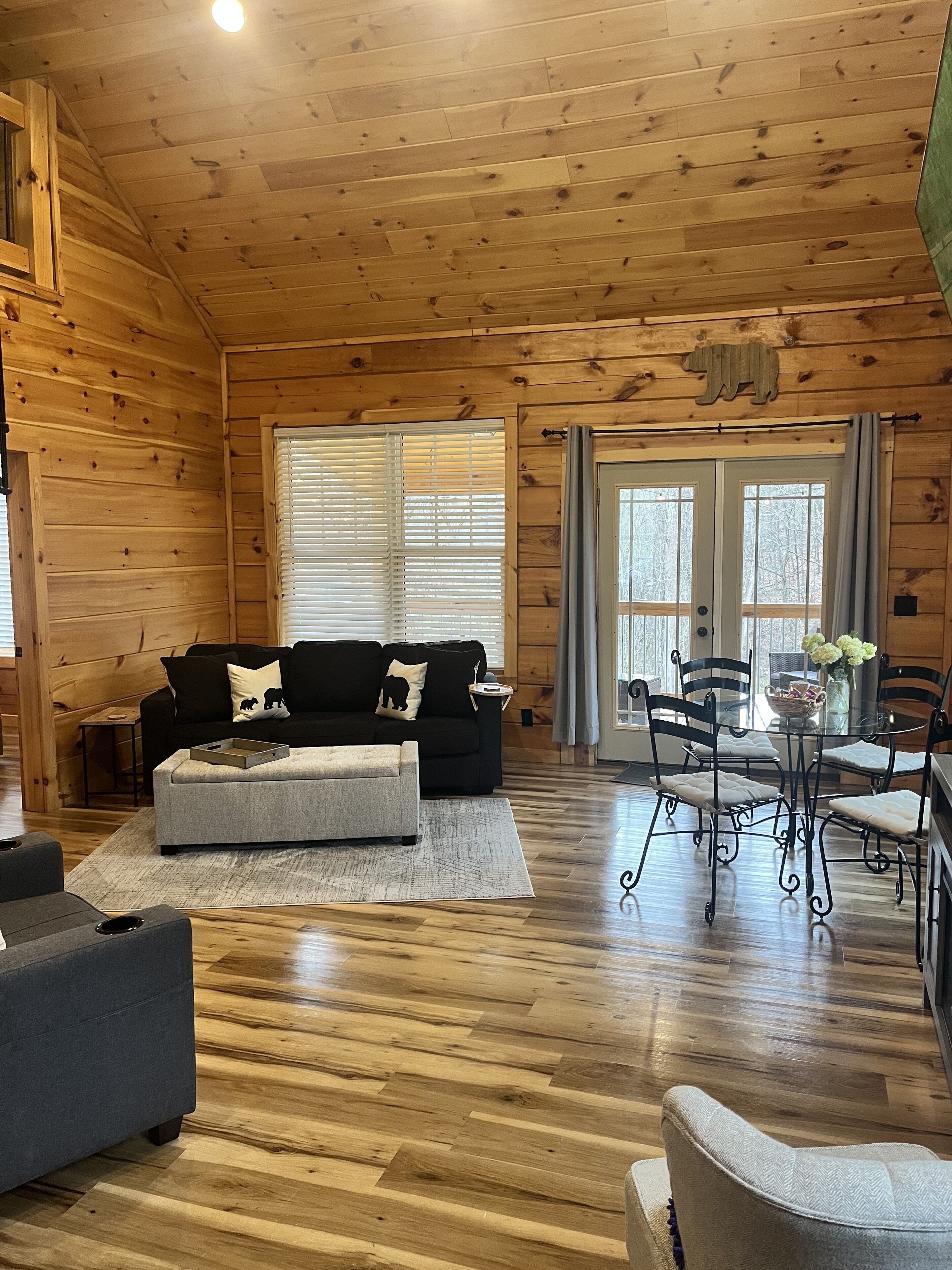 New! Cozy 6 Guest Cabin In Damascus, Va---close  To Creeper Trial! Pet Friendly! - Virginia