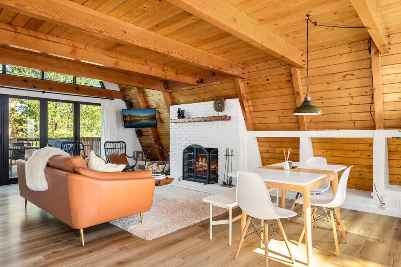 Smart TV, lareira, serviços de streaming