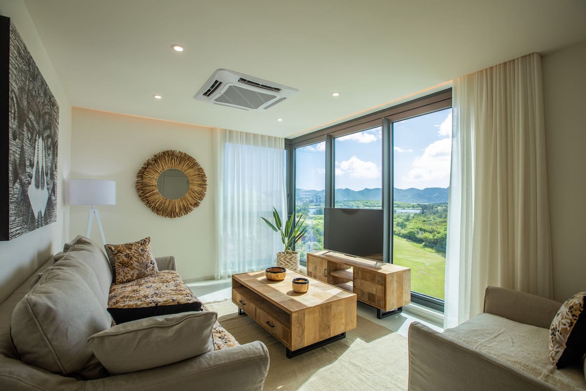Luxury Apartment | Living area | Smart TV
