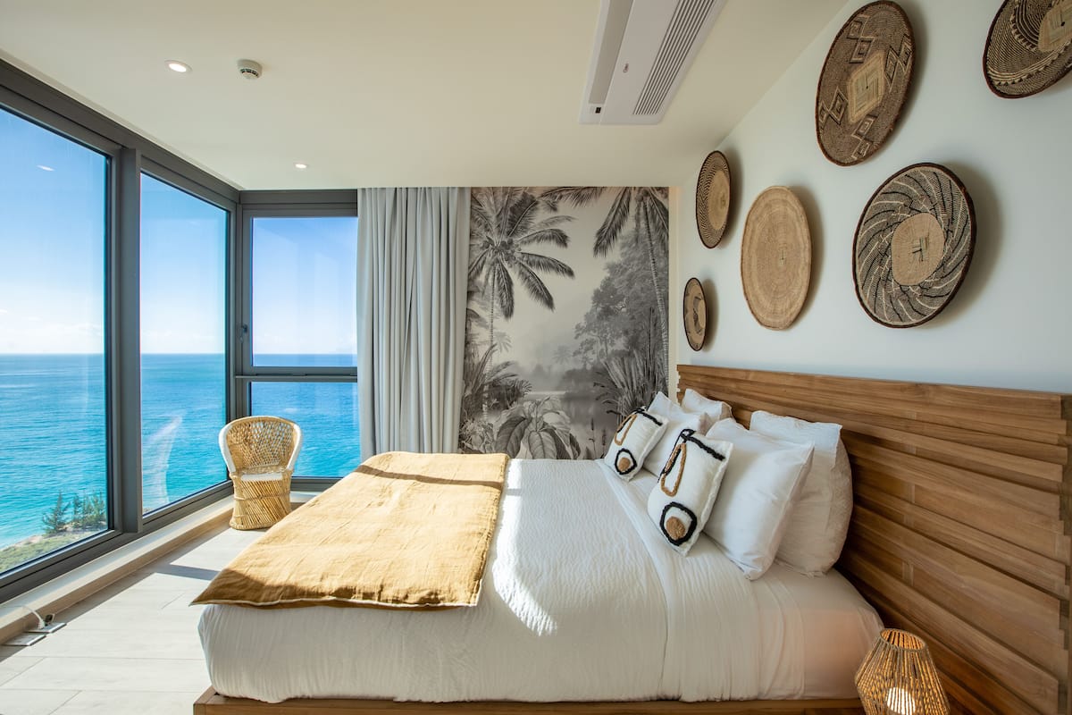 Deluxe Apartment, Balcony, Beach View | 1 bedroom, premium bedding, in-room safe, individually decorated
