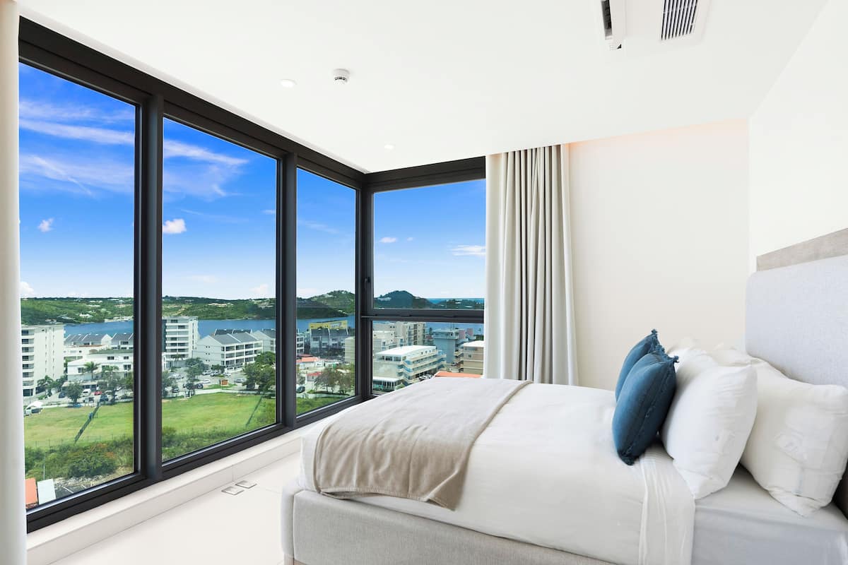 Deluxe Apartment, 2 Bedrooms, Ocean View | 1 bedroom, premium bedding, in-room safe, individually decorated