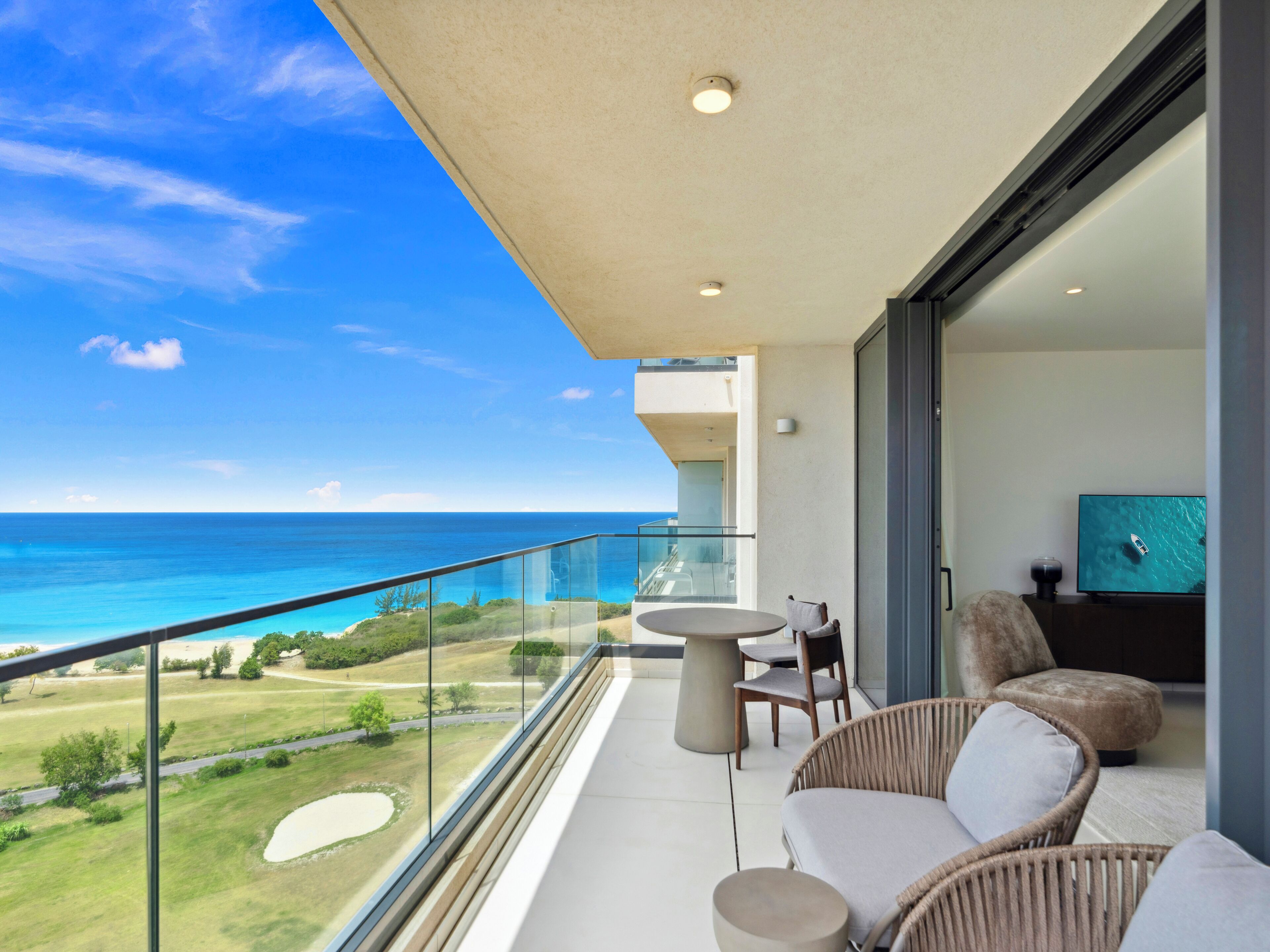 Deluxe Apartment, 2 Bedrooms, Tower | Balcony