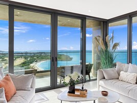 Deluxe Apartment, 3 Bedrooms, Balcony, Beach View | Living area