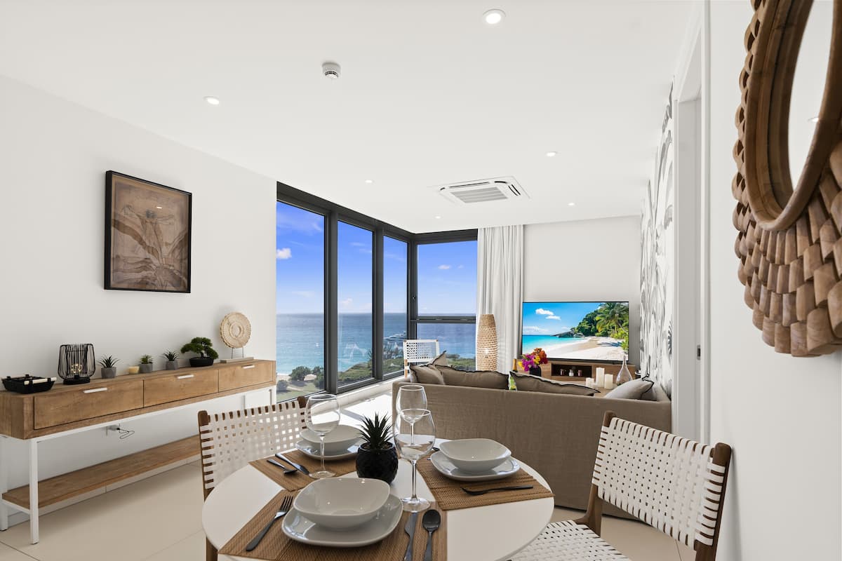 Deluxe Apartment, Beach View, Beachside | Living area | Smart TV