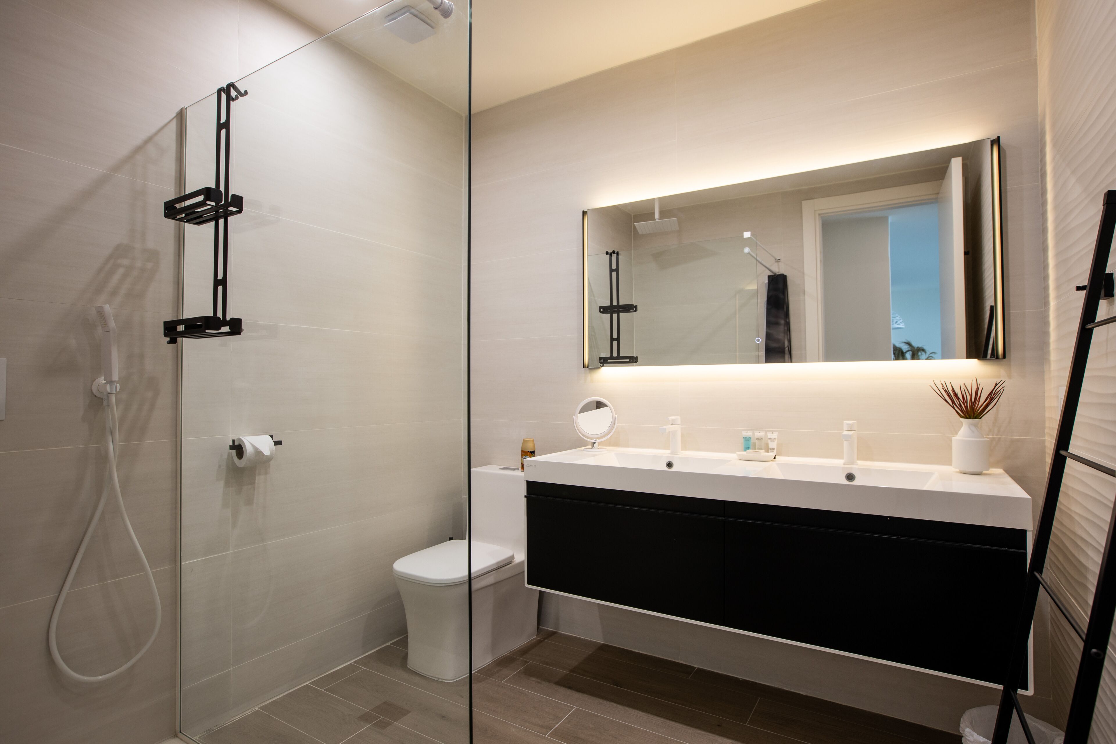 Fourteen at Mullet Bay