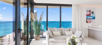 Fourteen at Mullet Bay