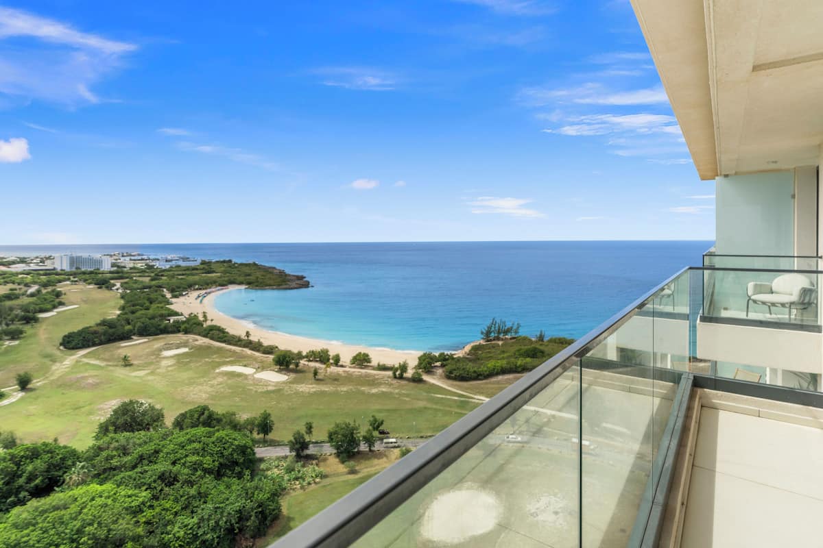Appartement Luxe, 3 chambres, vue océan, dans la tour | Balcon