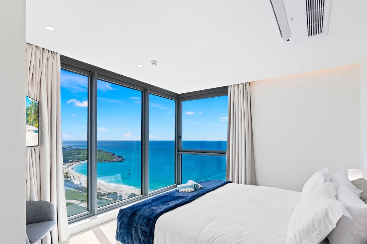 Luxury Apartment, 3 Bedrooms, Balcony, Beach View | 1 bedroom, premium bedding, in-room safe, individually decorated