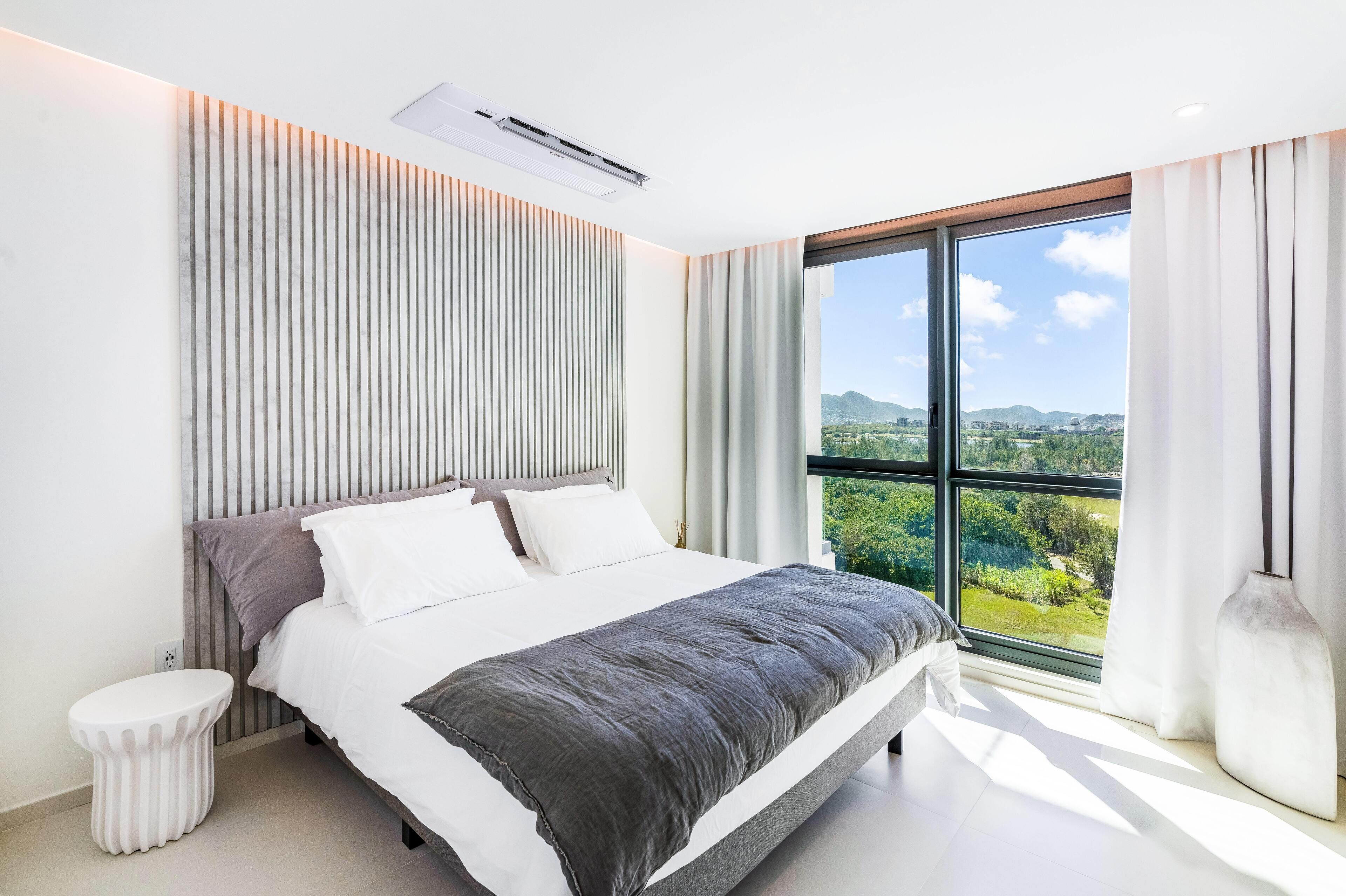 Fourteen at Mullet Bay