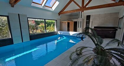 Guest room "As obvious" with indoor swimming pool, jacuzzi, hammam and sauna,