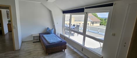 Apartamento económico, baño privado (Dachgeschoss) | 1 dormitorio