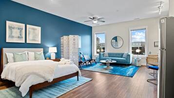 1 habitación, tabla de planchar con plancha, wifi gratis y ropa de cama