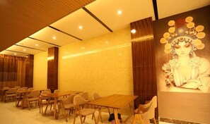 Dining - Silvery Waterfall Hotel (Daguan)