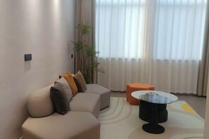 Ảnh chưa phân loại, 3 trong số 48 ảnh, nút