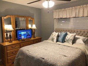 3 عدّة غرف نوم ومكتب ومكواة/لوح كي وسرير سفر