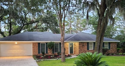 Coastal Escape 7 miles from Tybee Island Savannah & River Street