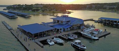 Marina/club náutico