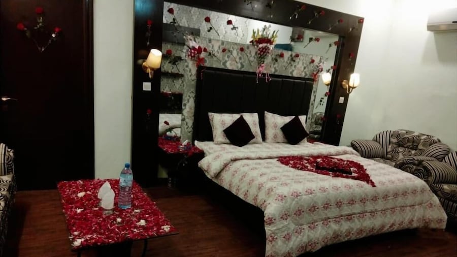 Hotel Royal One Multan