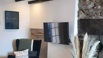 Comfort Cottage, Private Bathroom (Green Cottage) | Lounge