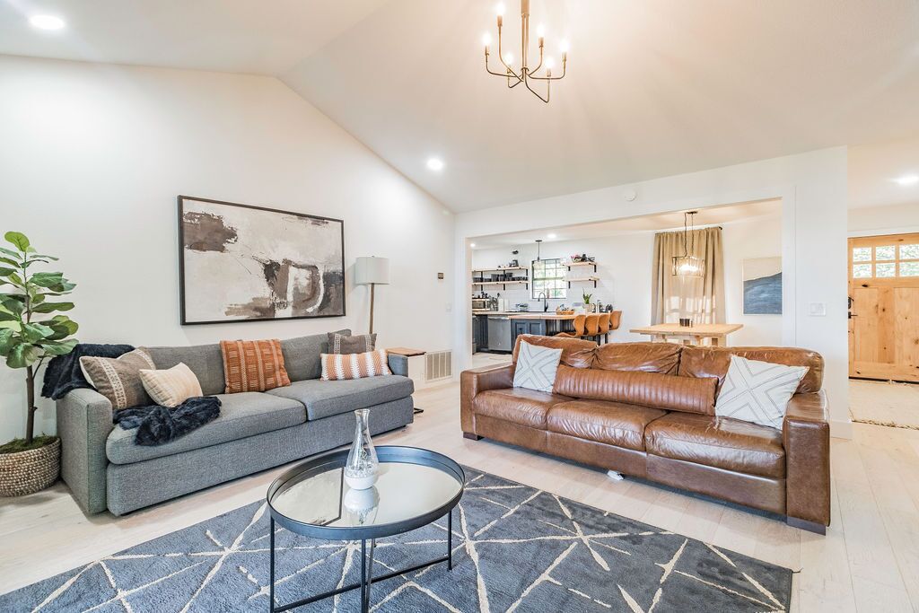 智能电视、壁炉、电子游戏、音乐库