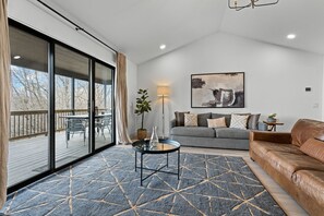 Smart-TV, Kamin, Videospiele, Musikbibliothek