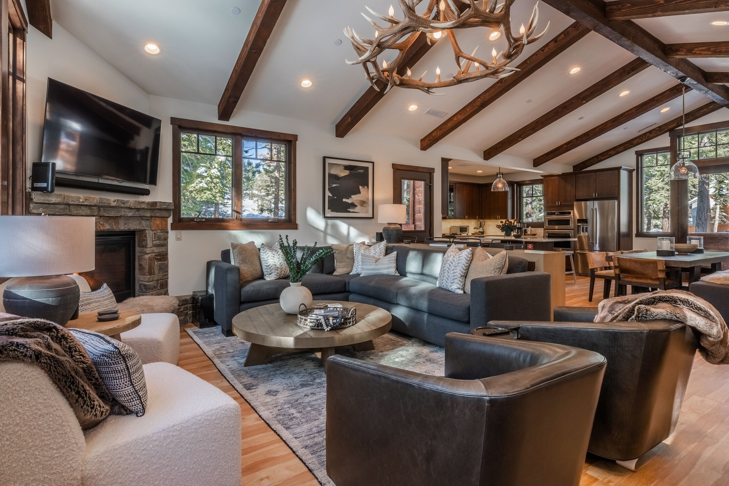Gray Bear #86 (4-bedroom Home) By Redawning - Mammoth Lakes, CA