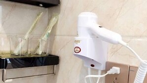Ảnh chưa phân loại, 5 trong số 56 ảnh, nút