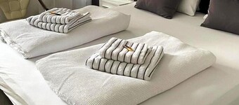 Large stylishly furnished holiday flat in a quiet and central location