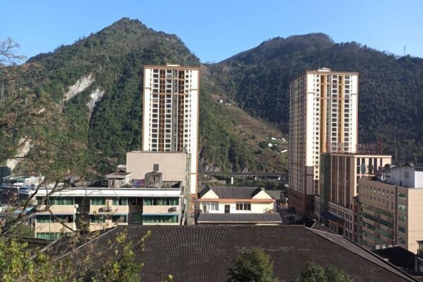 Exterior - YJNYBG (Yanjin)