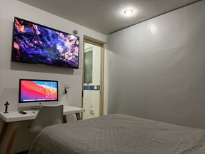 2 Schlafzimmer, Schreibtisch, Bügeleisen/Bügelbrett, kostenloses WLAN