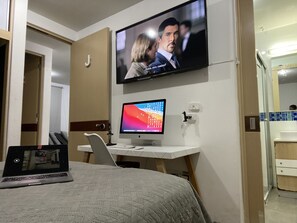 2 Schlafzimmer, Schreibtisch, Bügeleisen/Bügelbrett, kostenloses WLAN