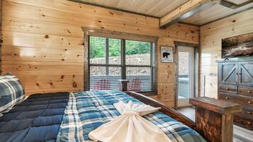 3 habitaciones, tabla de planchar con plancha y cuna de viaje