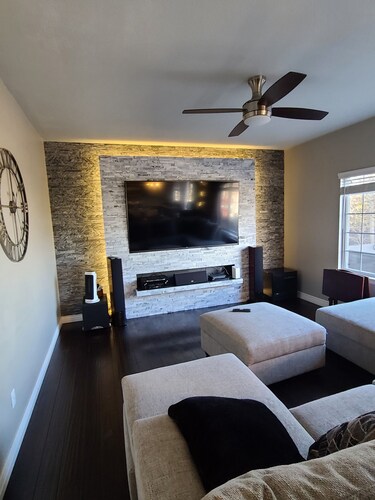 Beautiful 3 bedroom home with theater!