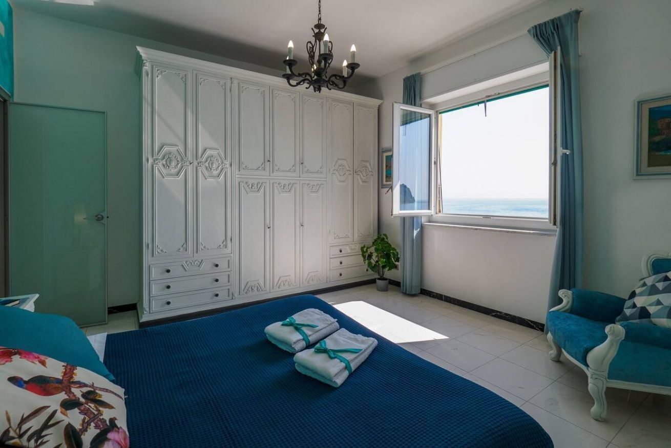 2 Schlafzimmer, Schreibtisch, Bügeleisen/Bügelbrett, Reisekinderbett