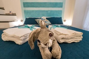 1 bedroom, free WiFi, bed sheets - Picagetta Tiny Room, one of the smallest and most comfortable rooms in Vernazza (Vernazza)