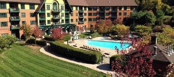 Mountain Creek Lovely 1 Bedroom/Pool/Jacuzzi/King Bed/Ski In/Out