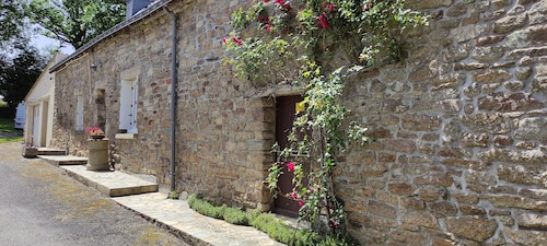 Breton house free parking