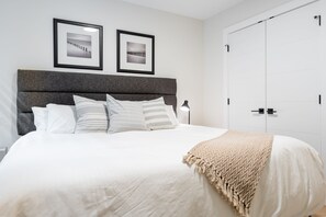 2 slaapkamers, een kluis op de kamer, een strijkplank/strijkijzer