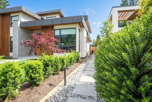 Brand New Modern Suite - Minutes away from Downtown Vancouver