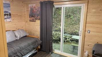 3 habitaciones, escritorio, tabla de planchar con plancha y wifi gratis