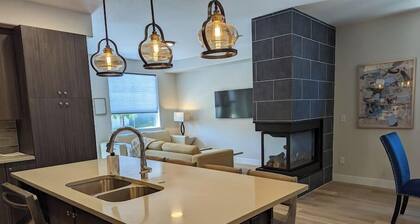 Old Town North-Dogs Welcome! Bikes, Roof Top Deck