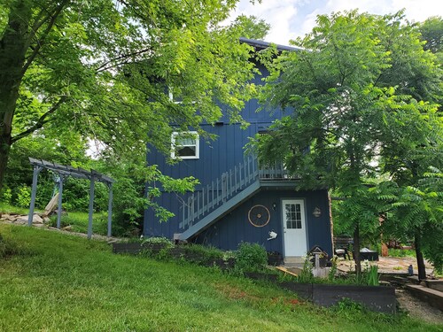 Quaint Stream Side Cottage 15m from Oxford&Hamilton OH