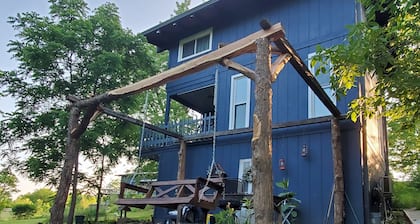 Quaint Stream Side Cottage 15m from Oxford&Hamilton OH