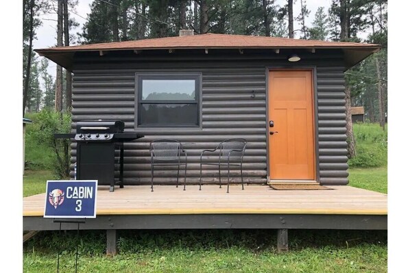 Property grounds - Horse Creek Resort - Cabin 3 (Rapid City)