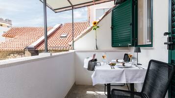 Luxury Suite | Terrace/patio